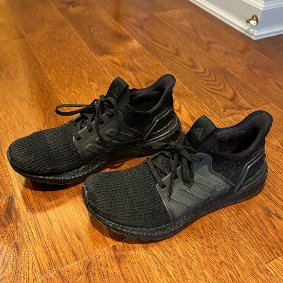 ADIDAS Women's Ultra Boost 19 Triple Black│Size US 8.5 - Picture 4 of 12